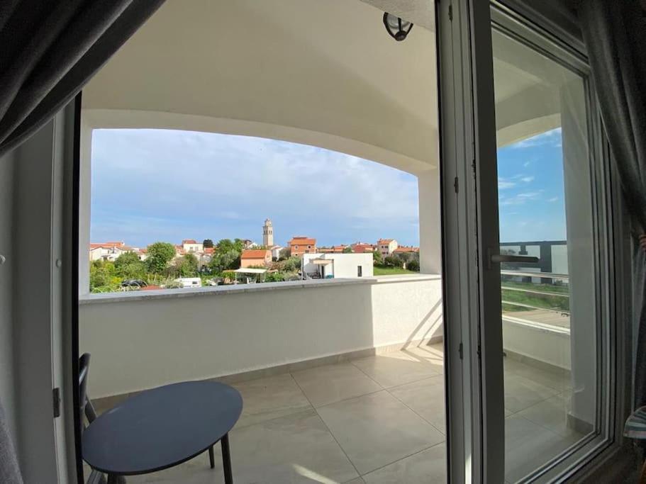 Apartment Laurus Premantura Exterior photo